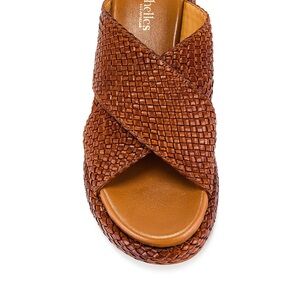 Seychelles Women's Tan Woven Sandals